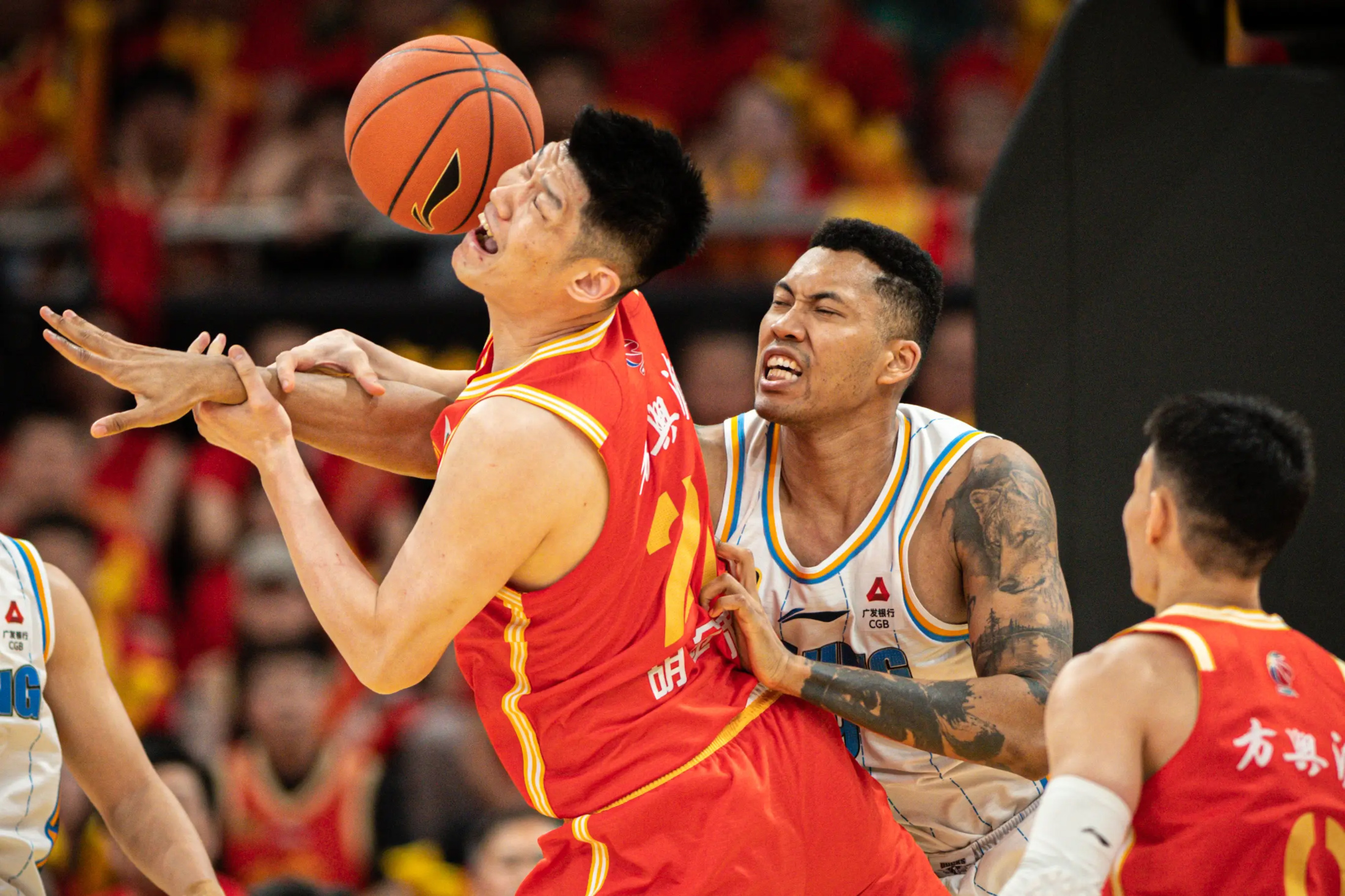 九博平台 -转折点！巴塞罗那调整名单，CBA季后赛冲刺阶段攻防权衡，气氛紧张，赛季目标并未改变的简单介绍